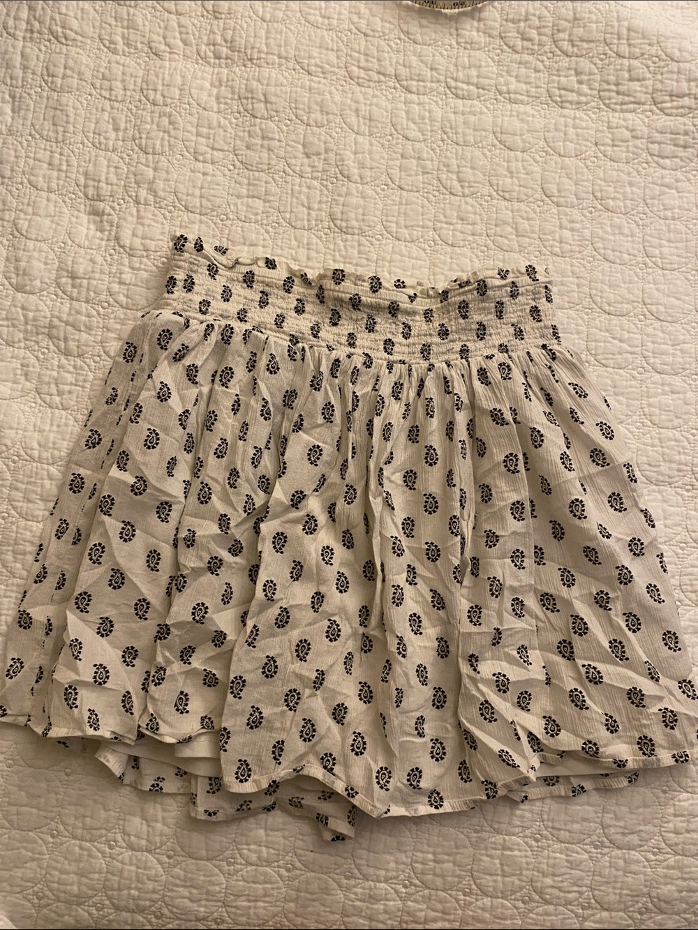 Old Navy white Skirt with Navy Floral Print
